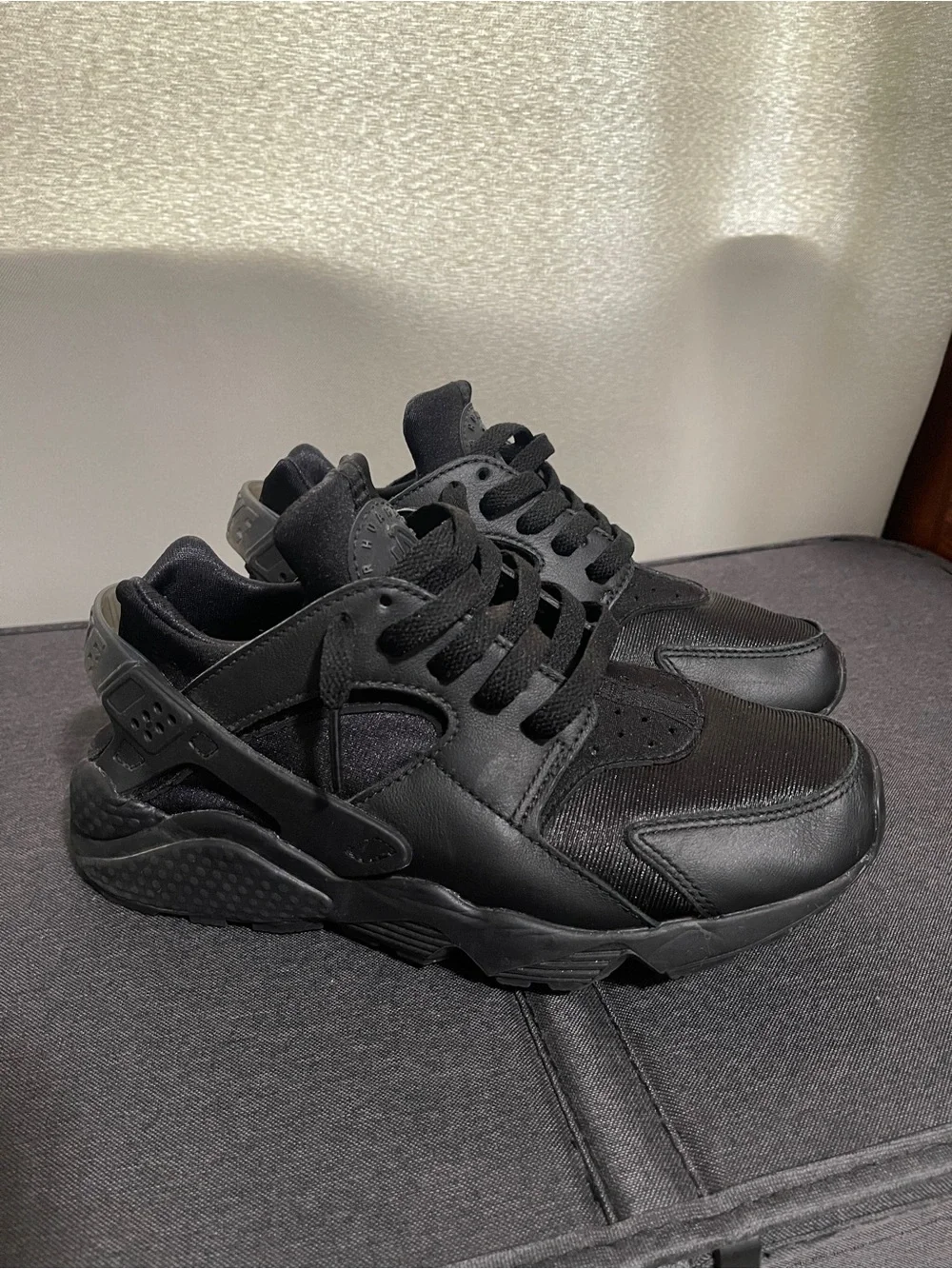 Nike Air Women’s Triple Black Huaraches